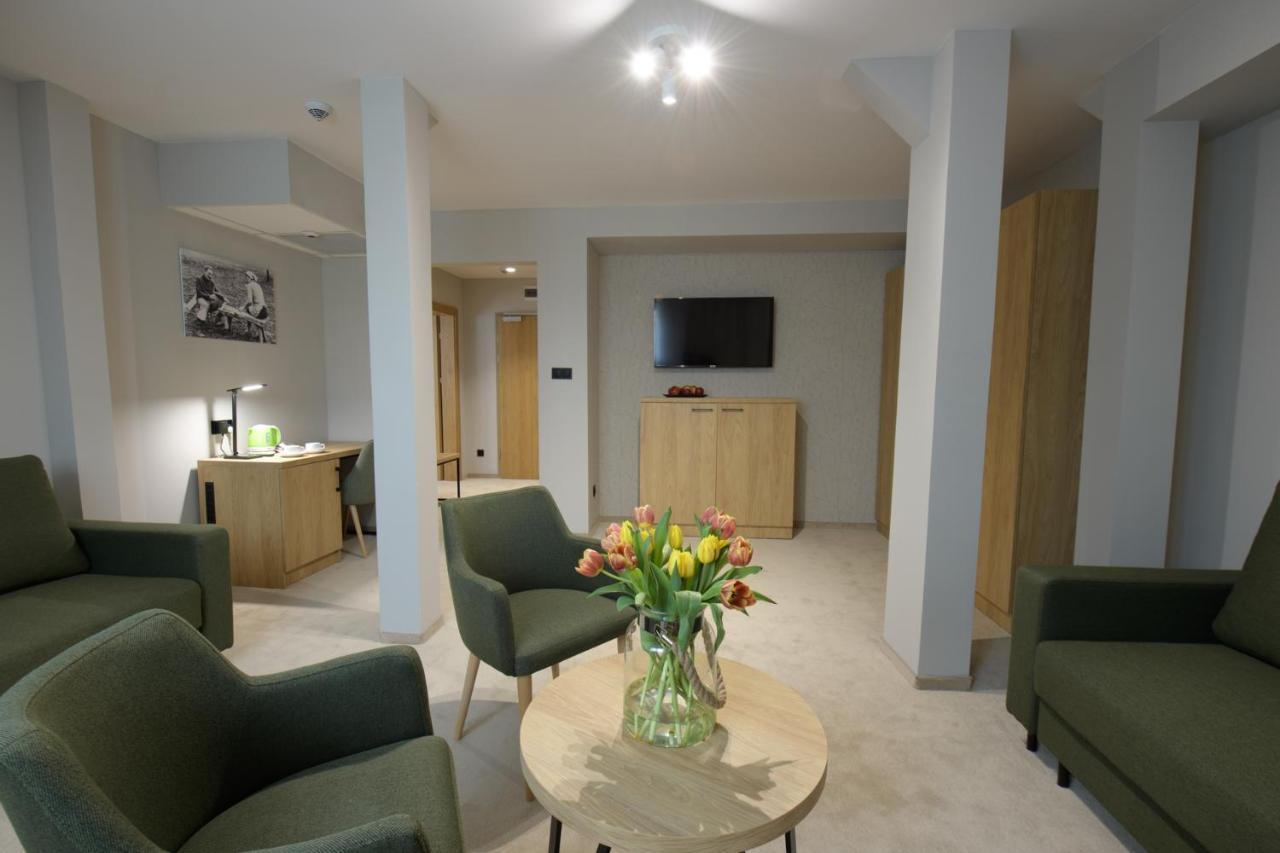 Country Club Zywiec Hotel Spa I Domki Caloroczne Buitenkant foto